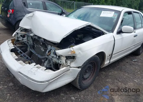 2000 Mercury Grand Marquis Gs z USA, uszkodzony, nr VIN 2MEFM74W0YX670777